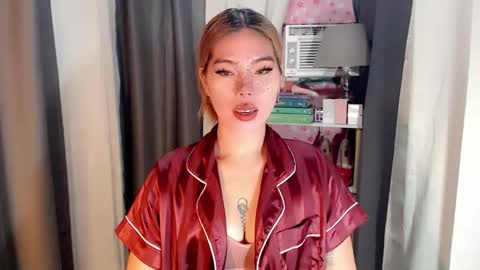 andrea06121998 online show from March 14, 3:24 pm