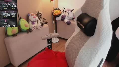 andrea_bonnie online show from May 19, 9:11 pm
