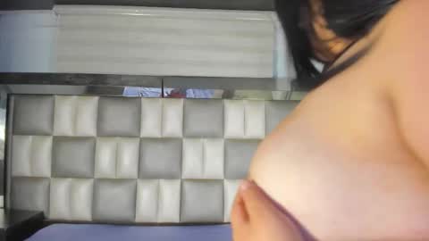 andrea_brunette_ online show from November 12, 5:27 am