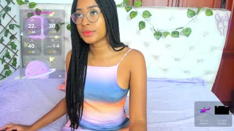 Naomi Andrea Daviss online show from October 6, 12:00 pm