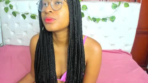 Naomi Andrea Daviss online show from November 18, 11:55 am