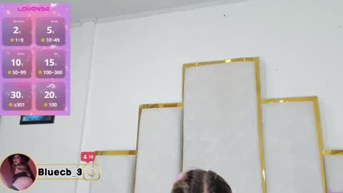 Snapshot of andy_bluee chatting on September 26, 6:00 am Andy bluee  online show from September 26, 6:00 am