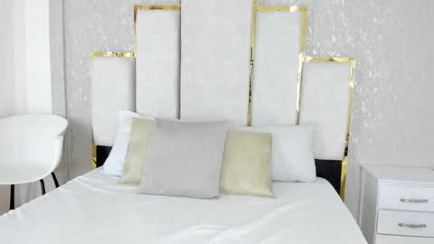 Snapshot of andy_bluee chatting on December 22, 3:22 am Andy bluee  online show from December 22, 3:22 am