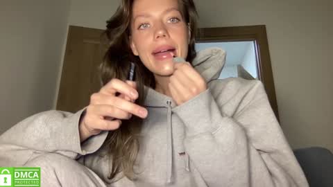 Greetings  Jess online show from February 22, 11:11 am