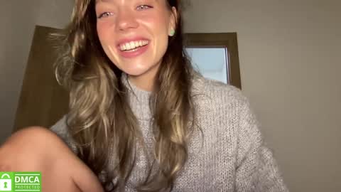 Snapshot of angel_from_sky chatting on October 10, 1:16 pm Greetings Jess online show from October 10, 1:16 pm