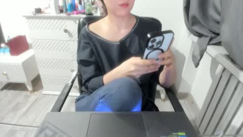 angel_lee__ online show from February 11, 4:02 pm