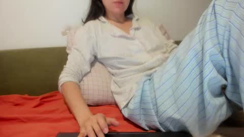 angel_lee__ online show from April 19, 7:41 am