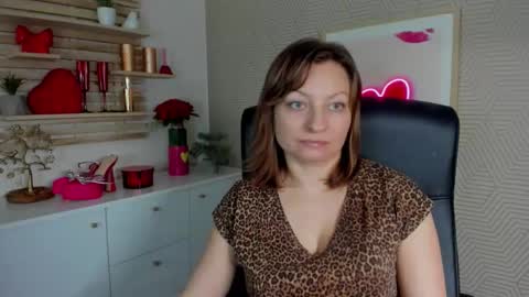 Angela online show from March 31, 6:13 am