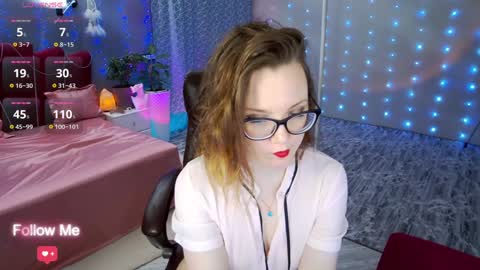 Snapshot of angelawhity chatting on January 6, 3:29 pm Angela online show from January 6, 3:29 pm
