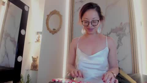 Snapshot of angelinablanc_ chatting on September 20, 12:25 pm ANGELINA online show from September 20, 12:25 pm