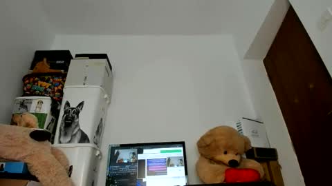 Snapshot of angelinacht chatting on September 23, 9:40 am Angelina online show from September 23, 9:40 am