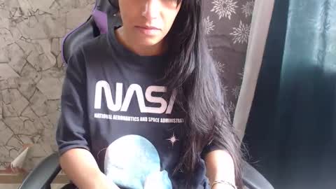 angela online show from April 12, 5:05 pm