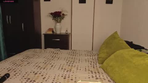  ANGELA ISABELLA  online show from April 18, 12:35 am