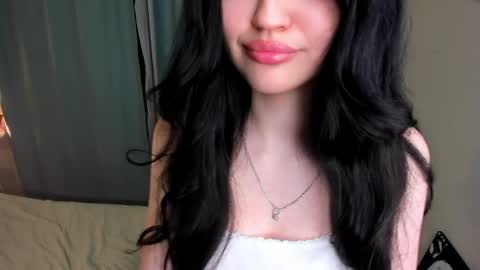 angellvee online show from May 13, 8:47 pm