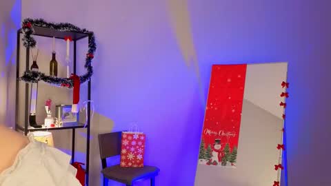 Megan online show from December 21, 2:32 pm