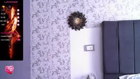 Snapshot of angiebaxter chatting on March 7, 6:54 pm Angiebaxt online show from March 7, 6:54 pm