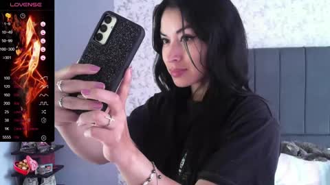 Snapshot of angiebaxter chatting on February 22, 5:09 pm Angiebaxt online show from February 22, 5:09 pm