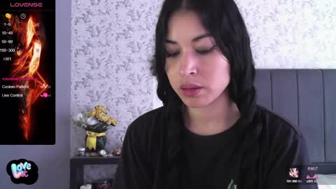 Snapshot of angiebaxter chatting on February 13, 5:22 pm Angiebaxt online show from February 13, 5:22 pm