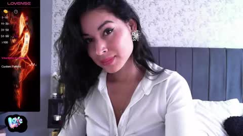 Snapshot of angiebaxter chatting on January 31, 5:32 pm Angiebaxt online show from January 31, 5:32 pm