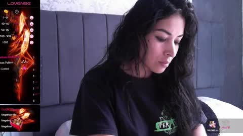 Snapshot of angiebaxter chatting on February 25, 6:44 pm Angiebaxt online show from February 25, 6:44 pm