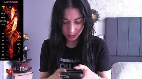 Snapshot of angiebaxter chatting on February 23, 8:07 pm Angiebaxt online show from February 23, 8:07 pm