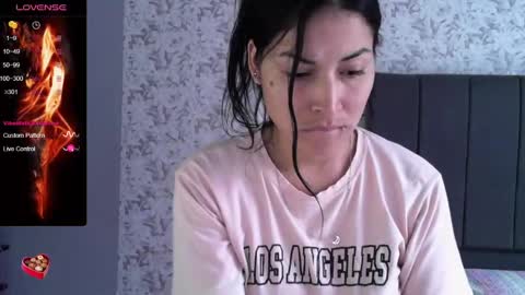 Snapshot of angiebaxter chatting on March 4, 6:50 pm Angiebaxt online show from March 4, 6:50 pm