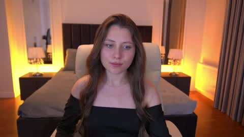 Anny online show from May 31, 7:04 pm