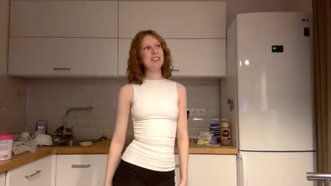 Hello My name is Sarah  im new model here and little but shy. online show from November 30, 5:28 pm