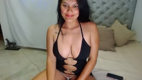 Snapshot of anithaxx chatting on September 17, 6:50 pm esmeralda online show from September 17, 6:50 pm
