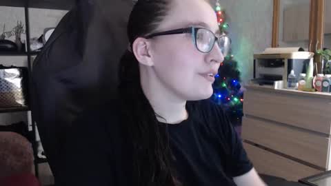 Snapshot of ankey_rayah chatting on February 3, 3:59 pm Nameless online show from February 3, 3:59 pm