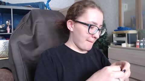 Snapshot of ankey_rayah chatting on February 17, 5:36 am Nameless online show from February 17, 5:36 am