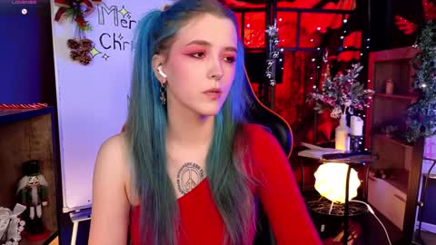 Violett online show from December 25, 4:11 pm