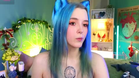 Violett online show from December 16, 4:27 pm