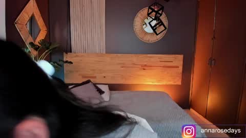 Anna online show from April 11, 6:30 am