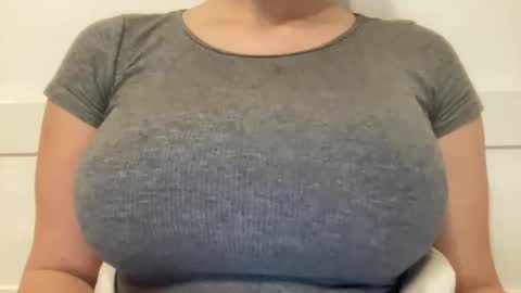 annagal18 online show from March 16, 12:02 am