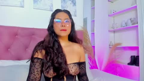 Snapshot of annaqueen_ chatting on March 10, 10:50 am Anna online show from March 10, 10:50 am