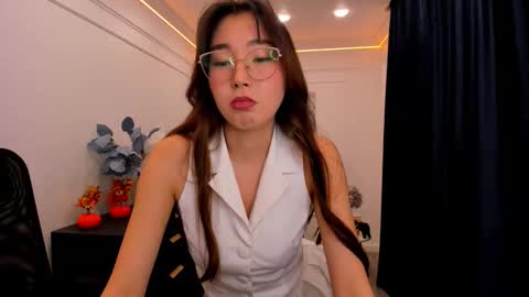 Anna online show from October 13, 11:46 am