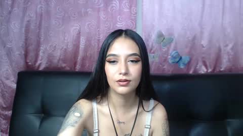 Snapshot of anne_jm chatting on December 7, 3:04 am Anne online show from December 7, 3:04 am