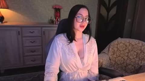 anneaverry online show from February 18, 10:25 am