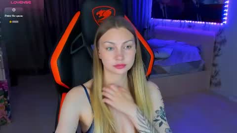 Annie online show from July 28, 4:39 pm
