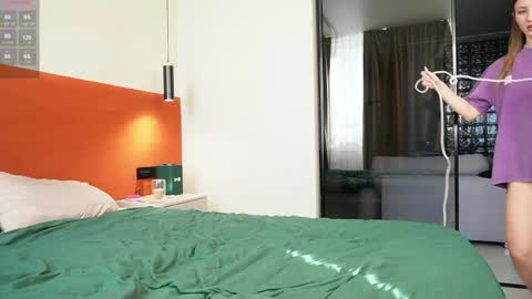 Annie  Hey sweeties I will be online 5 December in 230-300 am GMT time online show from April 15, 3:40 am