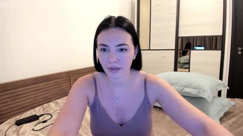 Annie online show from January 9, 3:49 pm