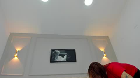 Annie online show from December 31, 10:58 am