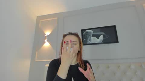 Annie online show from December 26, 11:54 am