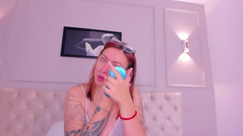 Annie online show from January 4, 12:16 pm