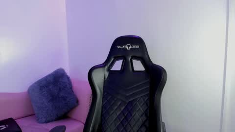 Annie Evans  online show from January 27, 1:52 pm