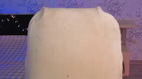 Annie online show from February 20, 6:37 am