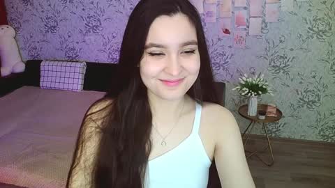 Annie online show from December 4, 12:58 pm