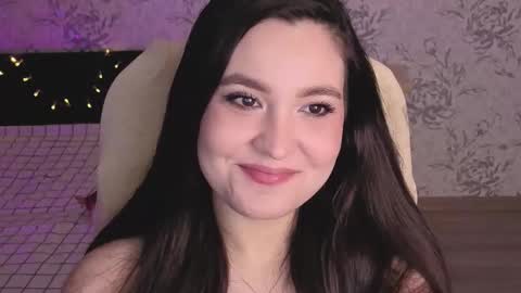 Annie online show from March 6, 2:12 pm