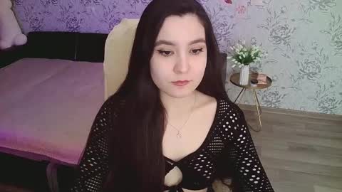 Annie online show from February 28, 1:05 am